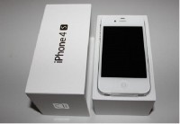 BUY 100% ORIGINAL APPLE IPHONE 4S 32GB SIM FREE & BLACKBERRY BOLD TOUCH 9900