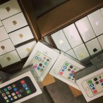 Buy New Apple iPhone 5S, PS4, Galaxy S5 4G 1500AED/Whatsapp:: +601126619700