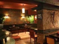 للايجارفرصه لاتعوض  بدجله المعادى محل مساحه 250 متر وحديقه بجوار المدراسه الامريكيه