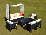 بامبو رتان معالج اللون اسود – شاسية الومنيوم – ضد الشمس والمياة عدد 4 فوتية بالكوشون + كنبة برجولا ثلاثة بالكوشون + ترابيزة